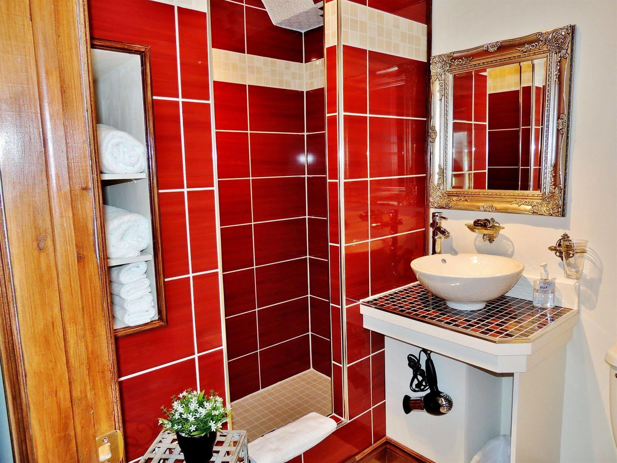 Auberge du Vieux Faubourg Sainte Anne-des-Chênes Extérieur photo